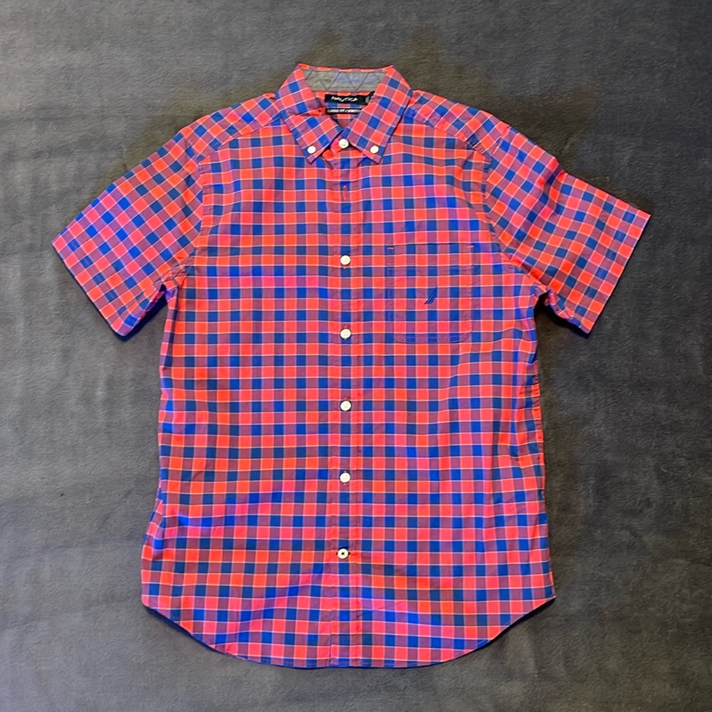 NWT Men’s Small Nautica Short-Sleeve Button-up Shirt